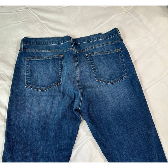 Cremieux Men's Blue Jeans, Size 38x32, Slim Fit - Picture 4 of 4